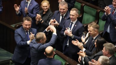 Двеста четиридесет и осем депутати подкрепиха кандидатурата на Туск а