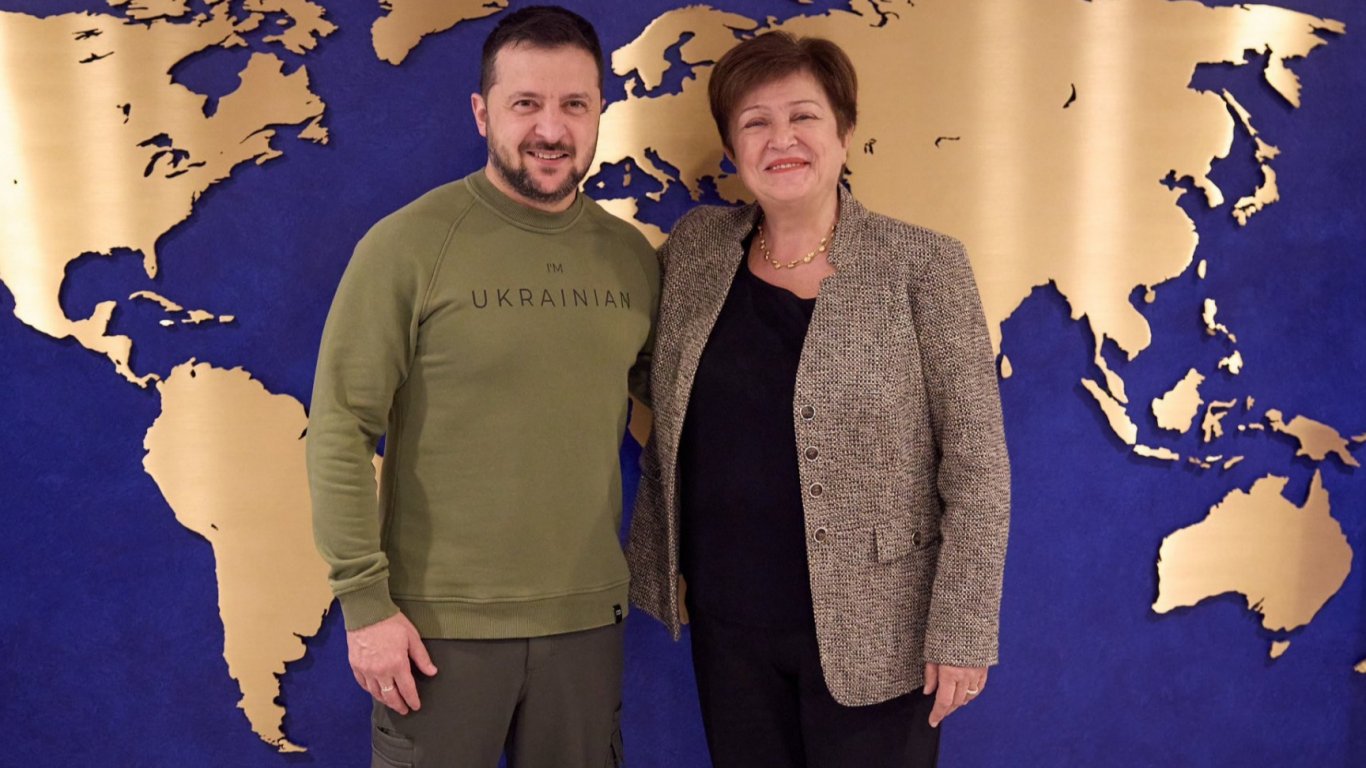 МВФ отпусна 900 млн. долара на Киев, Зеленски благодари лично на Кристалина Георгиева (видео)