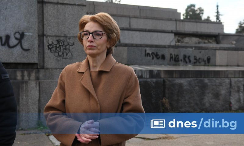 От два дни Тодева е постоянно съпровождана от двама полицаи.