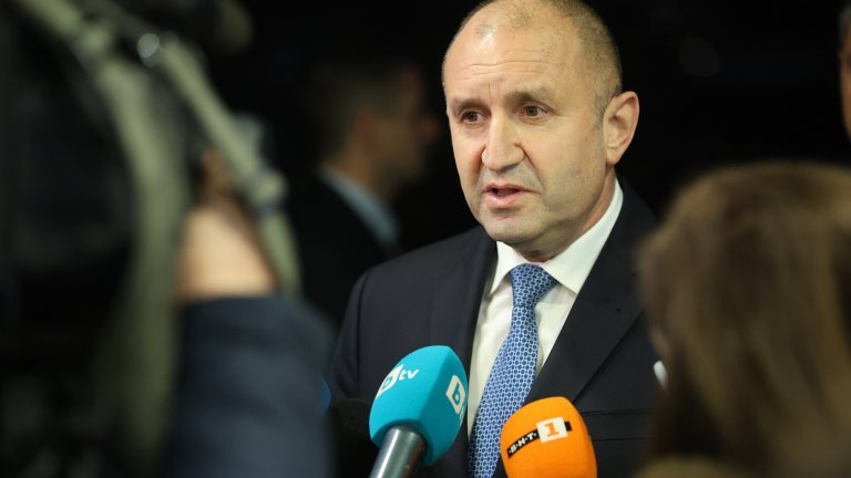 Румен Радев: Режат историята парче по парче, зрее дълбоко обществено възмущение
