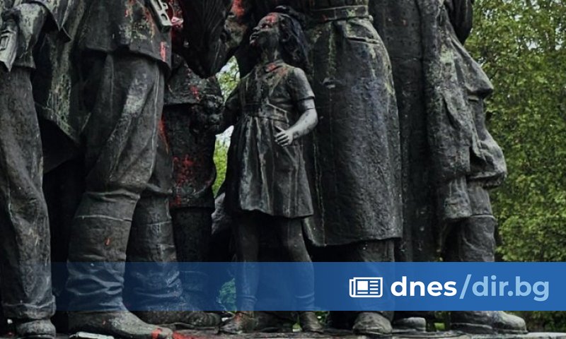 Спомня си колко досадно й е било позирането с часове