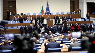 Две почивки и два председателски съвета не отпушиха пленарното заседание