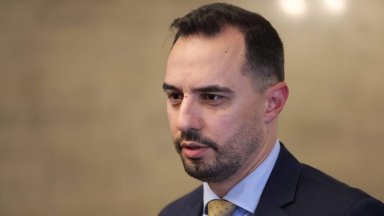 Министър Богданов поиска оставките на шефовете на КЗП