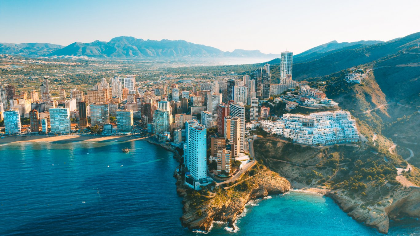 Най-популярната ваканционна дестинация за 2023 г. ще ви изненада