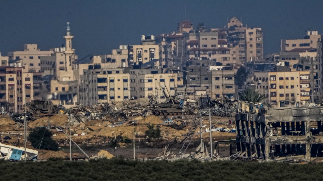 Израелската армия обяви, че е установила контрол над ключов квартал на град Газа