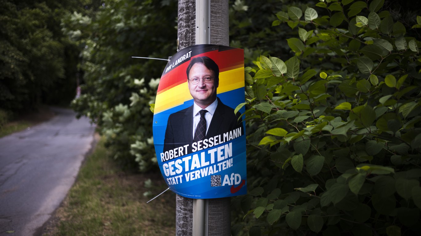 За първи път бе избран кмет на по-голям германски град от крайнодясната партия