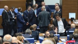 Парламентът гласува повече от 8,1 млрд. лева приходи и трансфери в бюджета на НЗОК