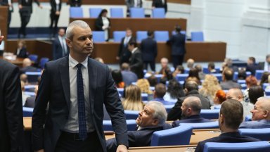 Това на което ставаме свидетели в Народното събрание е абсолютно