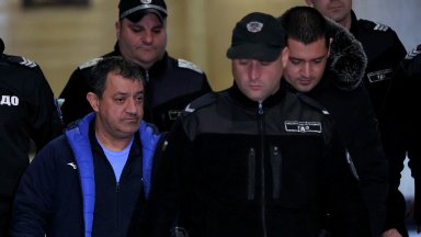 Двамата бяха задържани в края на миналата седмица Иванов младши е