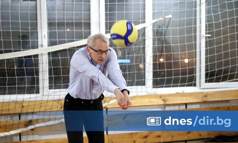 Премиерът и министрите на спорта, образованието, транспорта и туризма Димитър