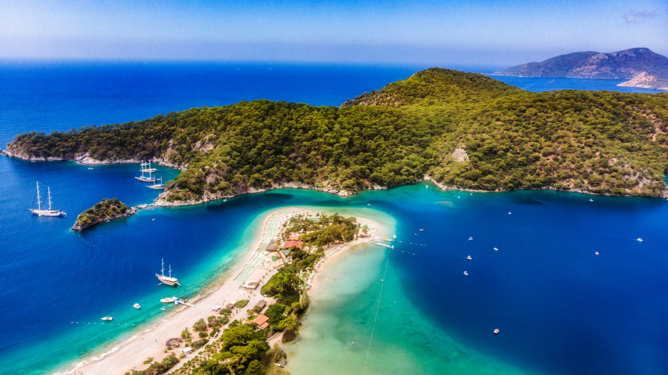 Как да си направим почивката в Турция по-евтина?
