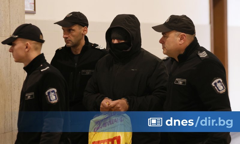 Причина за отлагането на старта на процеса бе отсъстващ защитник