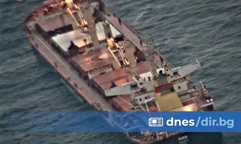 В четвъртък Ройтерс съобщи, че плаващ под малтийски флаг кораб,