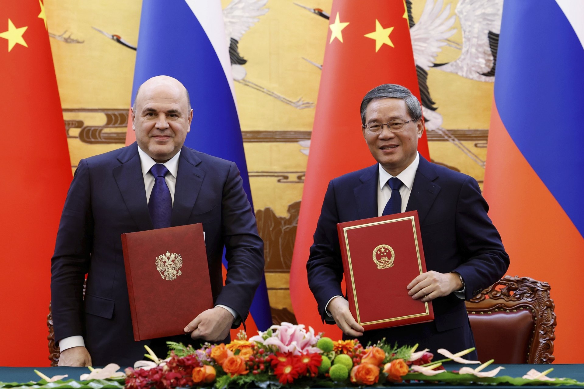 Руският премиер Михаил Мишустин и китайският му колега Ли Цян