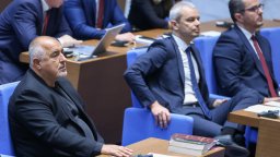 Приеха окончателно промените в Конституцията 