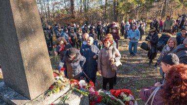 Поводът за декларацията е 80 годишнината от разстрела на 6 те ястребинчета