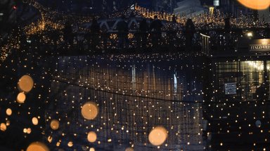 Коледа по света: Екология, мир и златни арки
