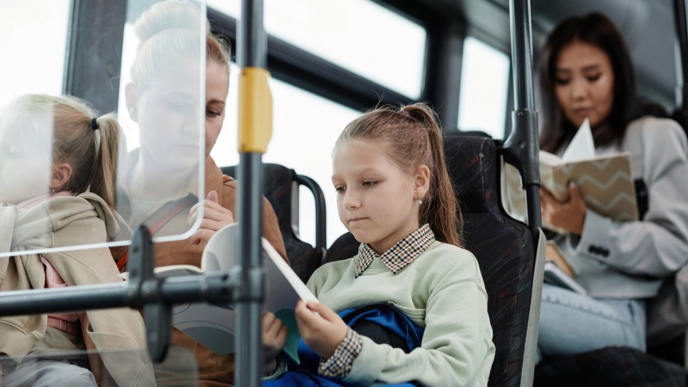 ЦГМ разясни условията, за да пътуват безплатно децата до 14 години в София