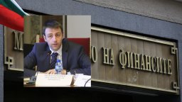 Доктор по икономика от Оксфорд пак стана заместник на Асен Василев