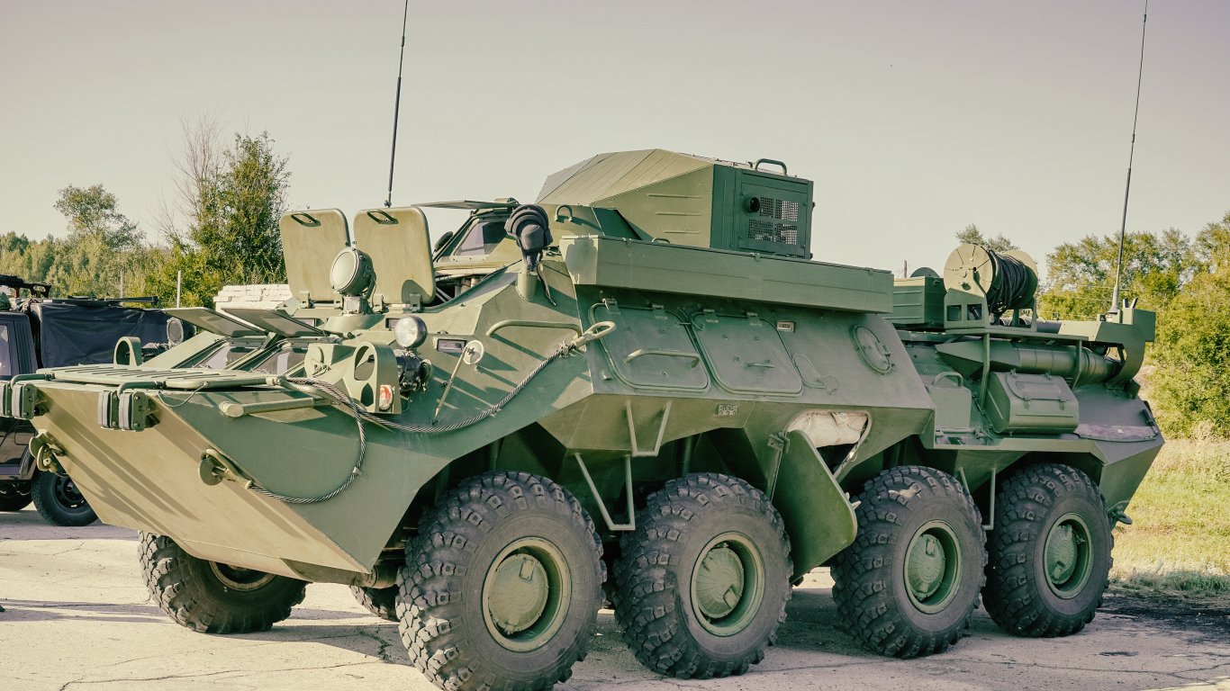 Транспортирането на българската военна техника до Украйна ще отнеме месеци