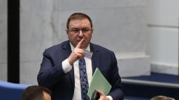 Вписаха детската болница в бюджета за 2024 г., гаранциите за строежа ѝ скараха депутатите