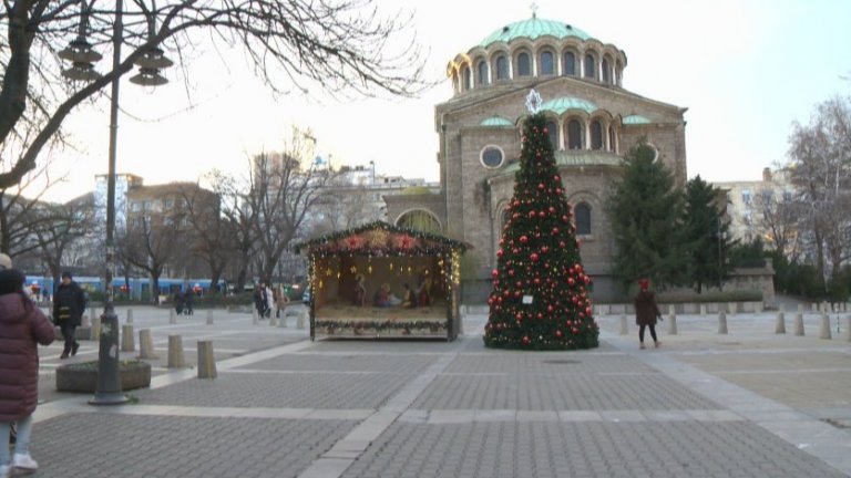 Крышки для люков в форме пеньков