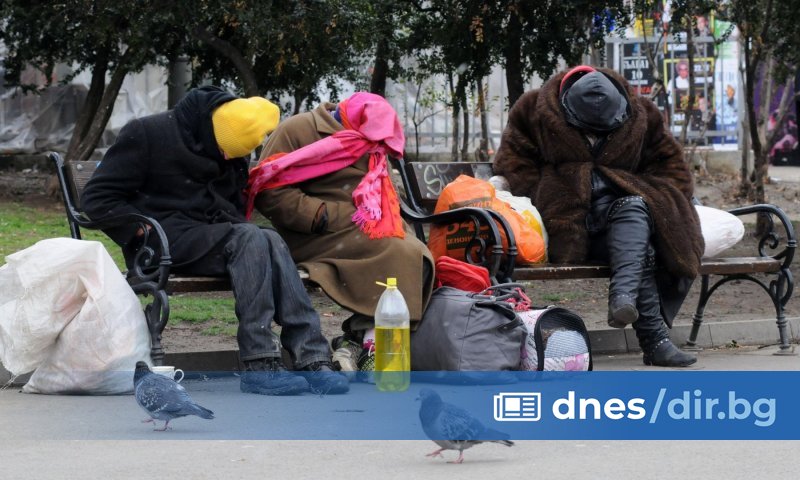 Когато е вече в автобуса, придружителят отива да се кара