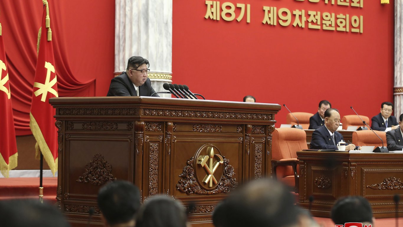 В обръщение за новата 2024 г. Ким Чен-ун нареди на военните да ускорят подготовката за война
