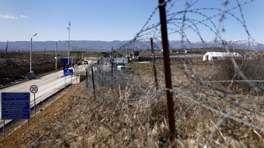 Полицията идентифицира 42 годишния заподозрян като косовски сърбин от Зубин поток