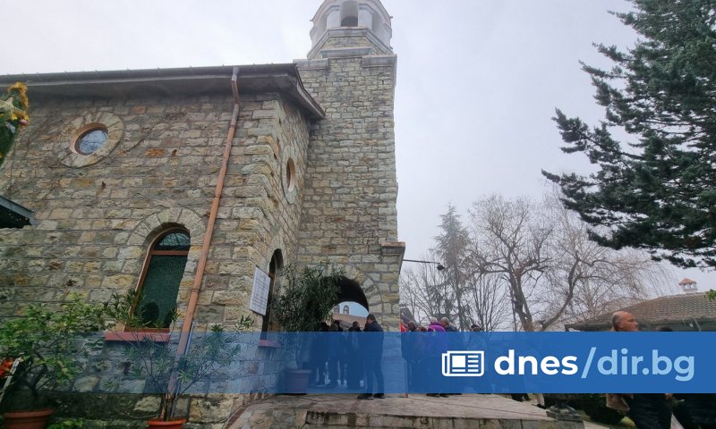 Стотици жители на Кърджали, региона и страната чакат да си