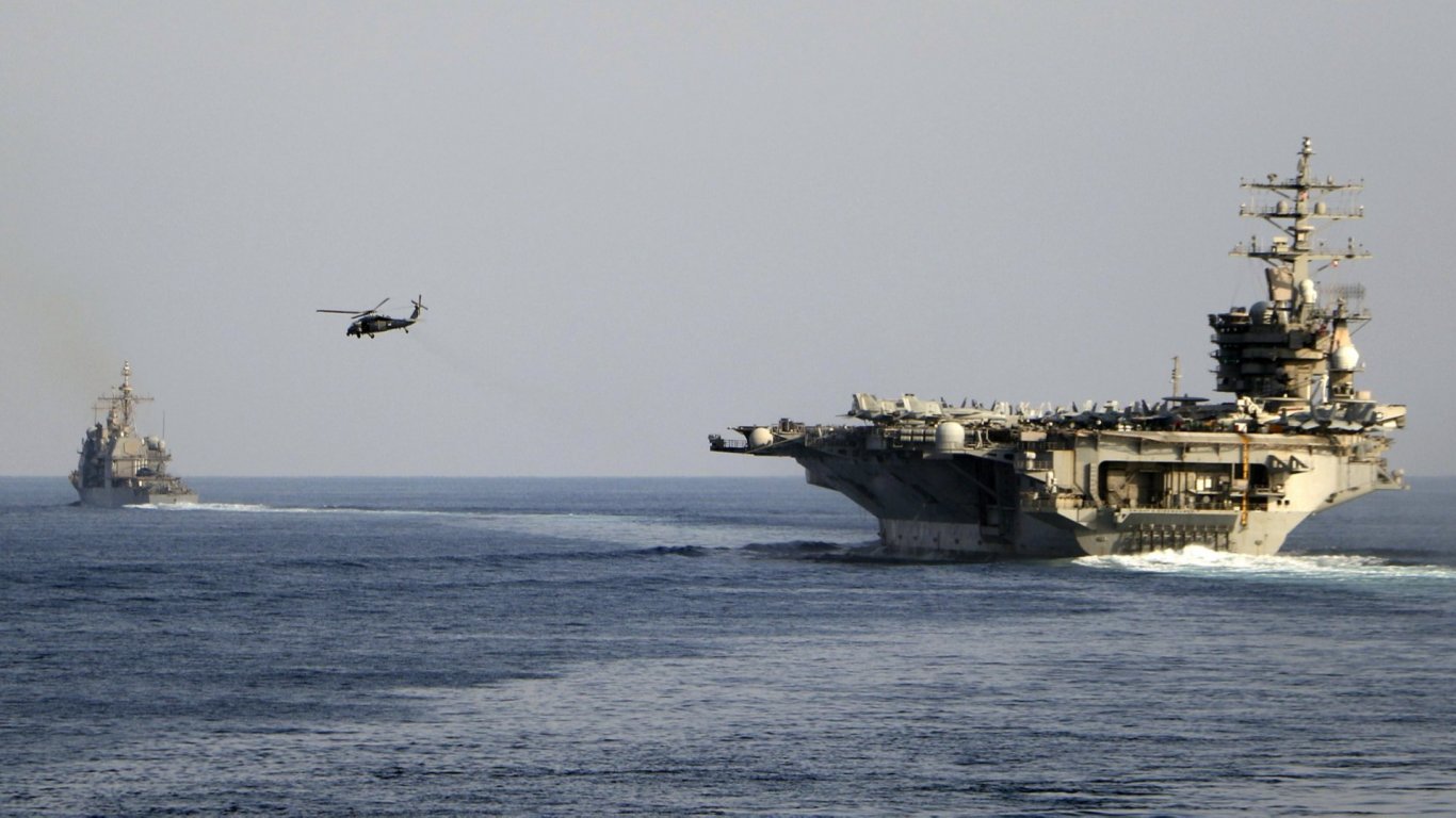 Истинска морска битка с US военни се разрази след втора за ден атака на хуси срещу датски кораб
