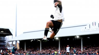 Арсенал отново се издъни и пропусна да посрещне новата година от първото място