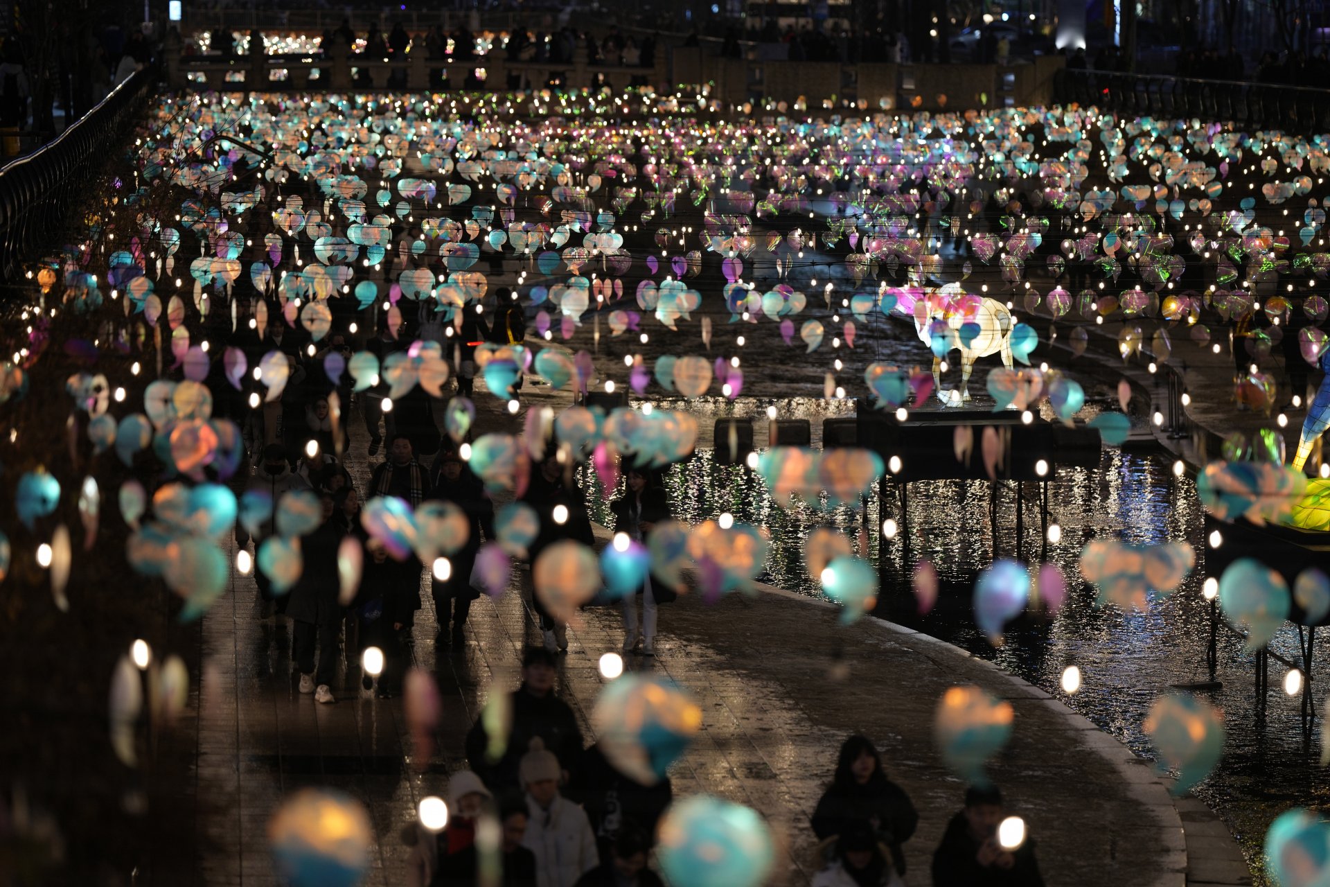 Фестивалът на фенерите в новогодишната нощ в Сеул, Южна Корея