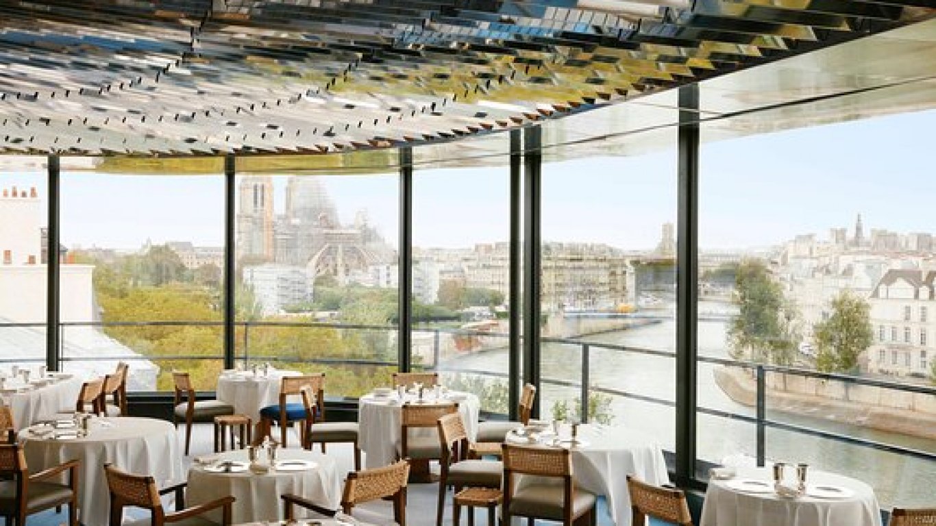 Легендарен парижки ресторант предлага "гледка от първия ред" за началото на Летните олимпийски игри