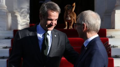 Премиерът на южната ни съседка поздрави България за решението на