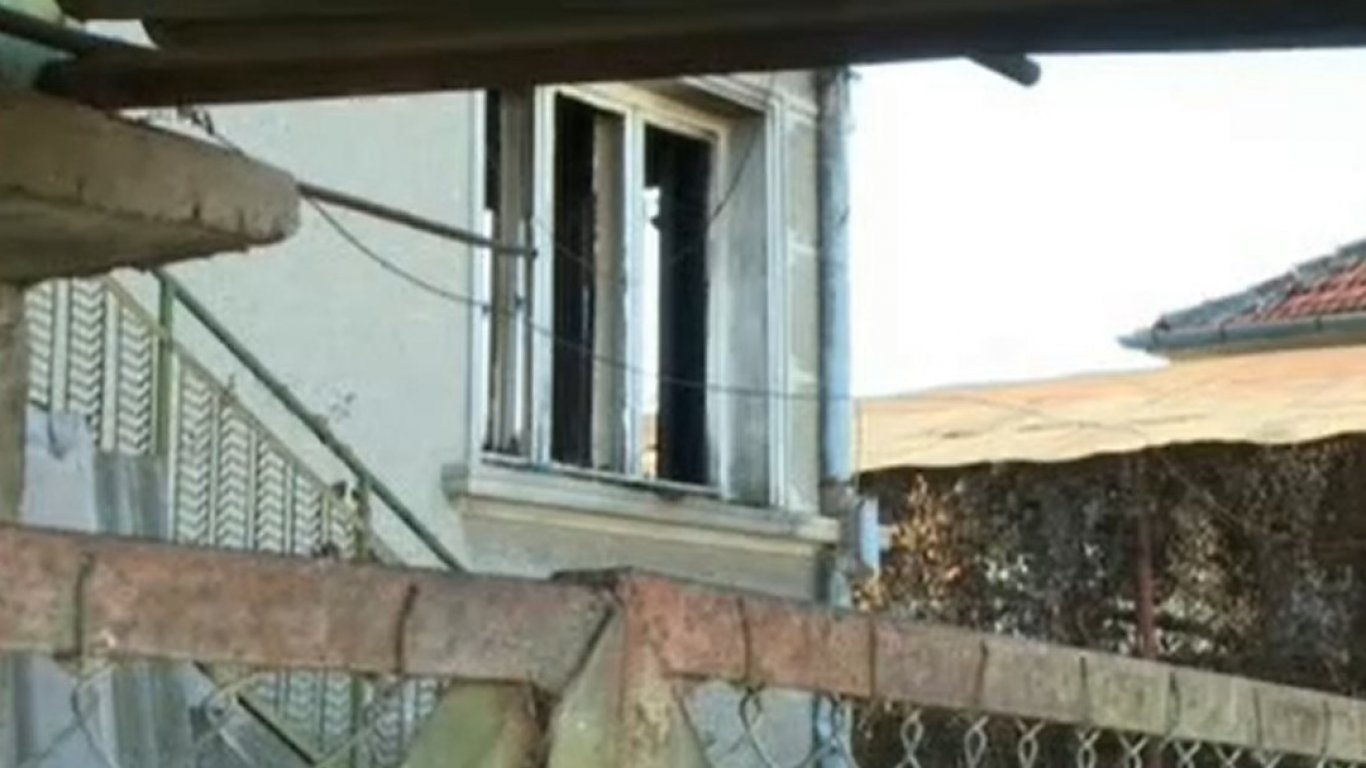 Мъж загина при пожар в къща в Русе 