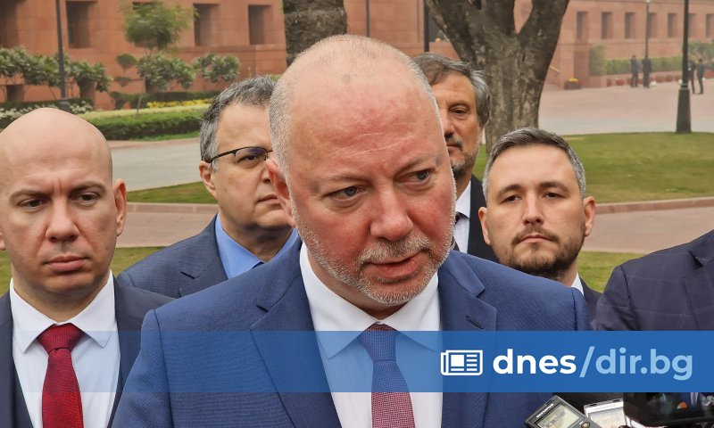 По темата вече започнаха коментари в посока на това, че