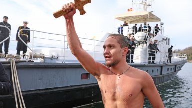 Най младият участник в надпреварата за кръста днес бе 9 годишен а