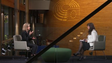 Какво става в Иран след смъртта на Амини и масовите