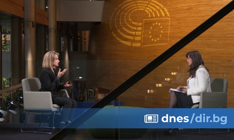 Какво става в Иран след смъртта на Амини и масовите