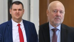 Пеевски: Един самозабравил се министър унизи парламента. МО: Спазен е протоколът
