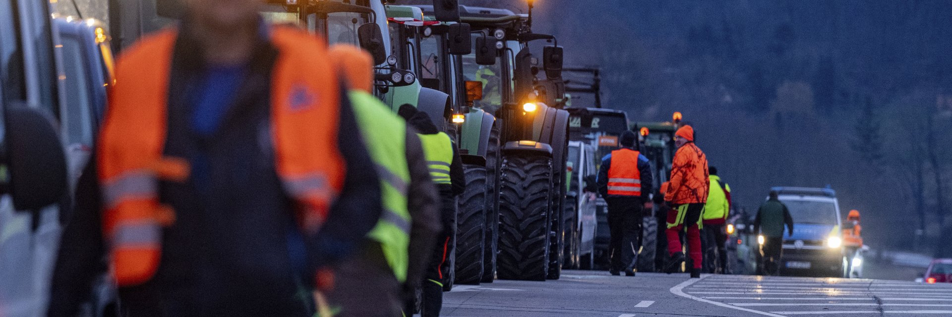Срещу сделката с Меркосур: Белгийски земеделци блокираха границите с Германия и Франция