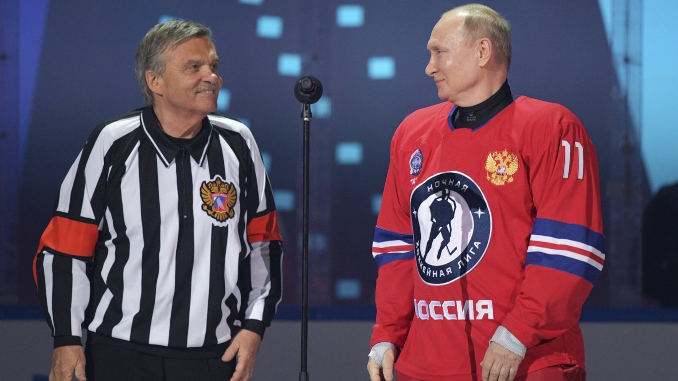 Путин даде руско гражданство на американски боксьор и канадски хокеист