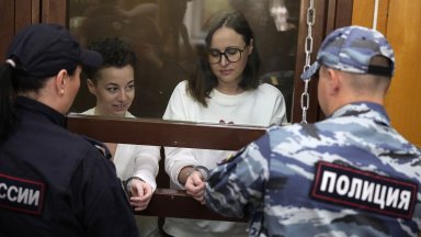 Зад решетките заради театрална постановка
Московски съд постанови днес че удължава