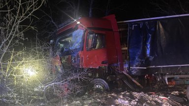 Инцидентът е станал снощи на първокласен път в близост до