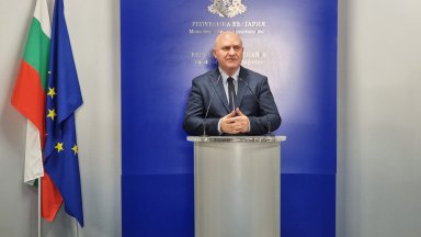 По думите на министъра проблемът е засегнал около 200 ученици