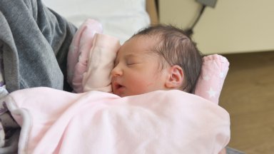 10000-ното бебе на Болница ВИТА е момиче