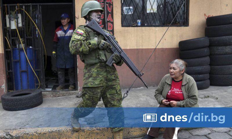 Еквадорската армия бе разположена на улиците в цялата страна, за