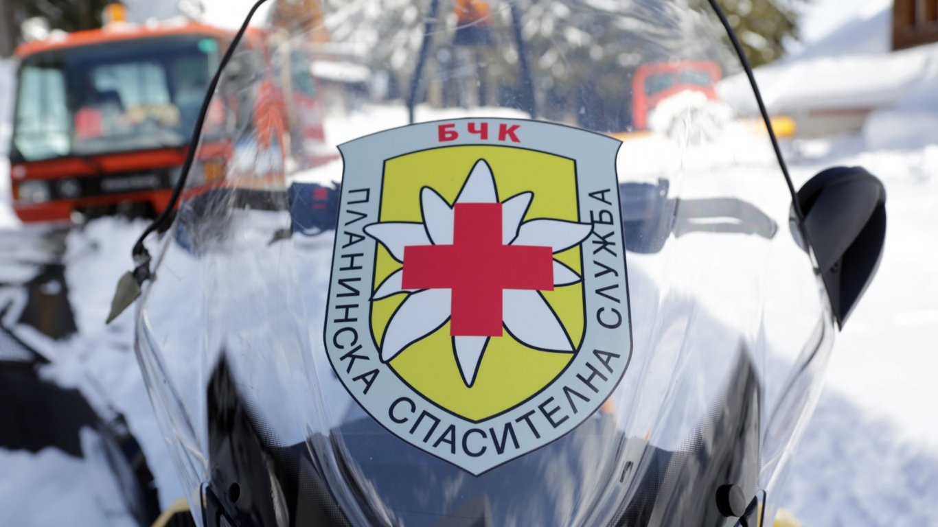 Екип на ПСС спаси катерач в безсъзнание след падане до Боянския водопад