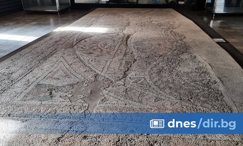 Снимка: БТА Реставрацията на самите мозайки обаче няма как да